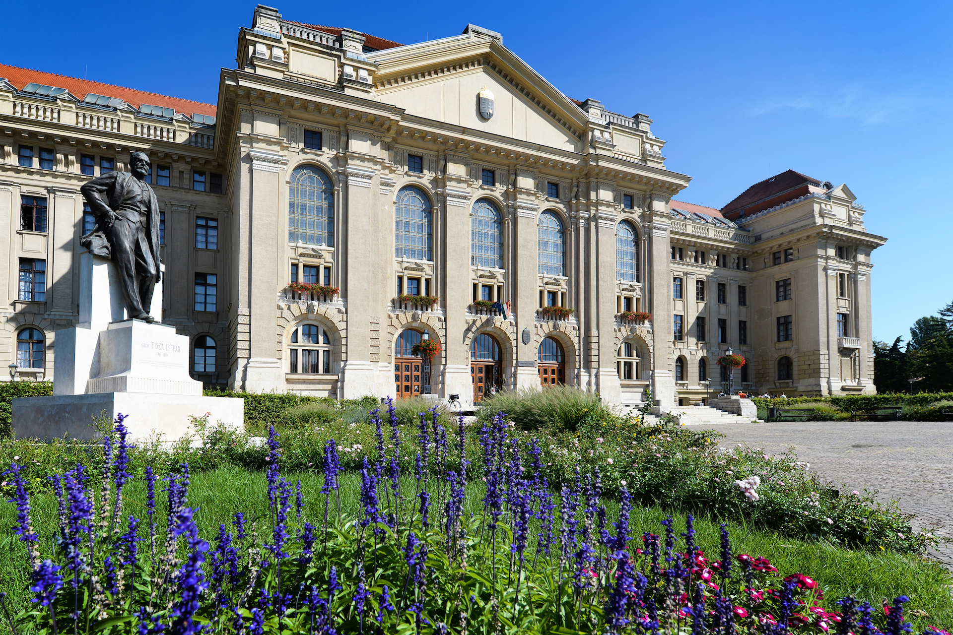 oktatási intézmények Debrecen